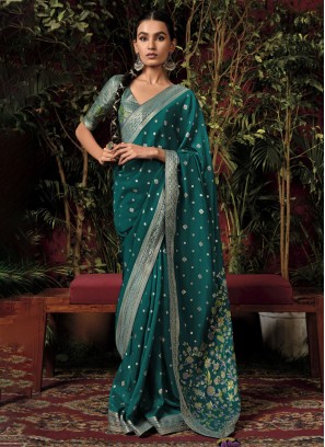 Aesthetic Green Viscose Classic Saree