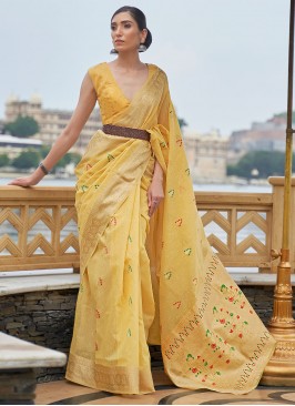 Aesthetic Weaving Yellow Linen Classic Designer Saree
