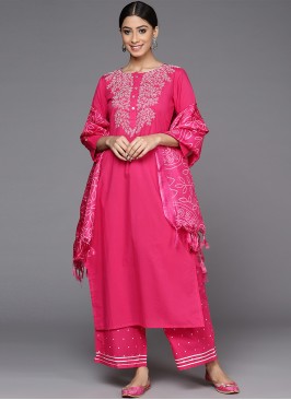 Alluring Trendy Salwar Kameez For Festival