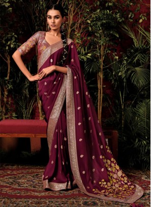 Arresting Contemporary Saree For Festival