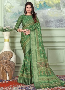 Astounding Traditional Saree For Party