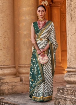 Awesome Classic Saree For Festival