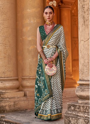 Awesome Classic Saree For Festival