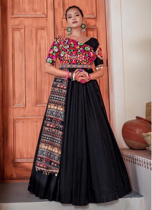 Awesome Cotton Digital Print Floor Length Gown
