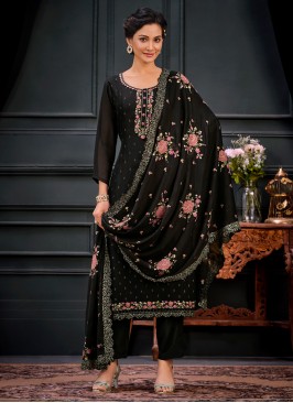 Bedazzling Black Party Salwar Kameez