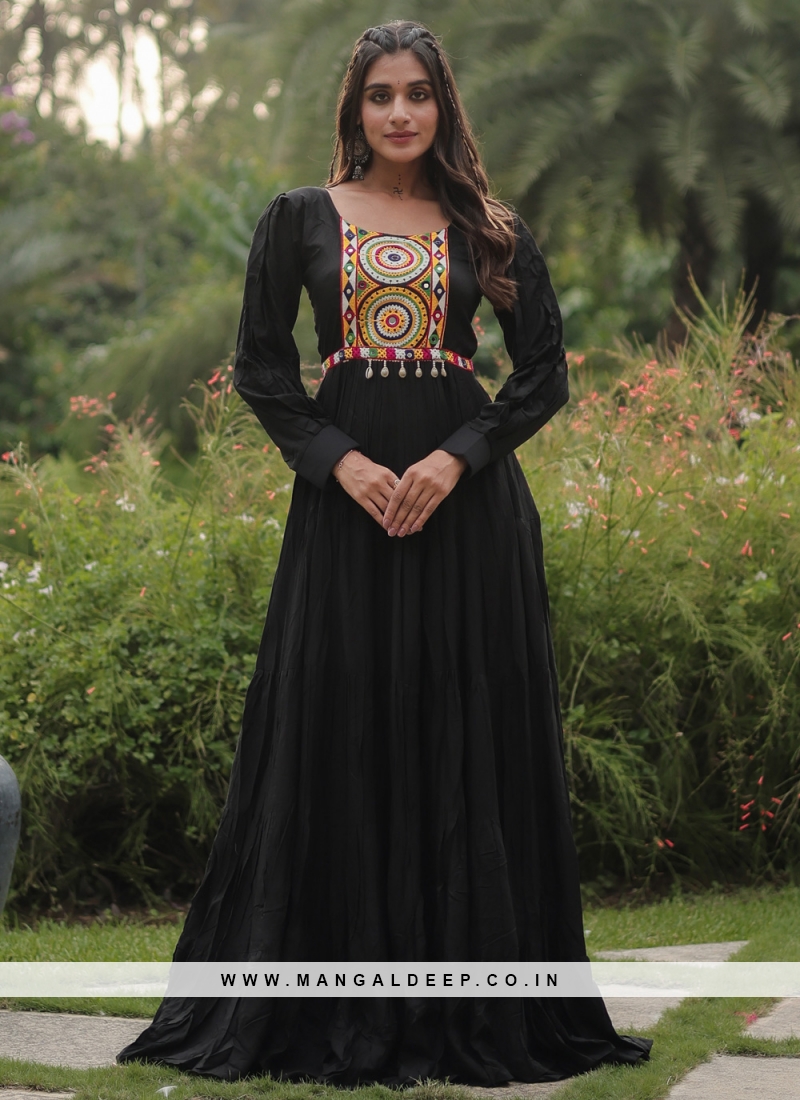 GULABOO PRESENT BLACK COLOUR FLORAL DIGITAL PRINTED ANARKALI GOWN FOR WOMEN