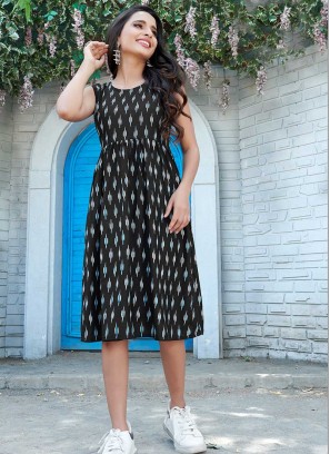 Black Color Rayon Casual Wear Kurti