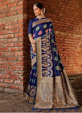 Blended Cotton Woven Classic Saree in Navy Blue