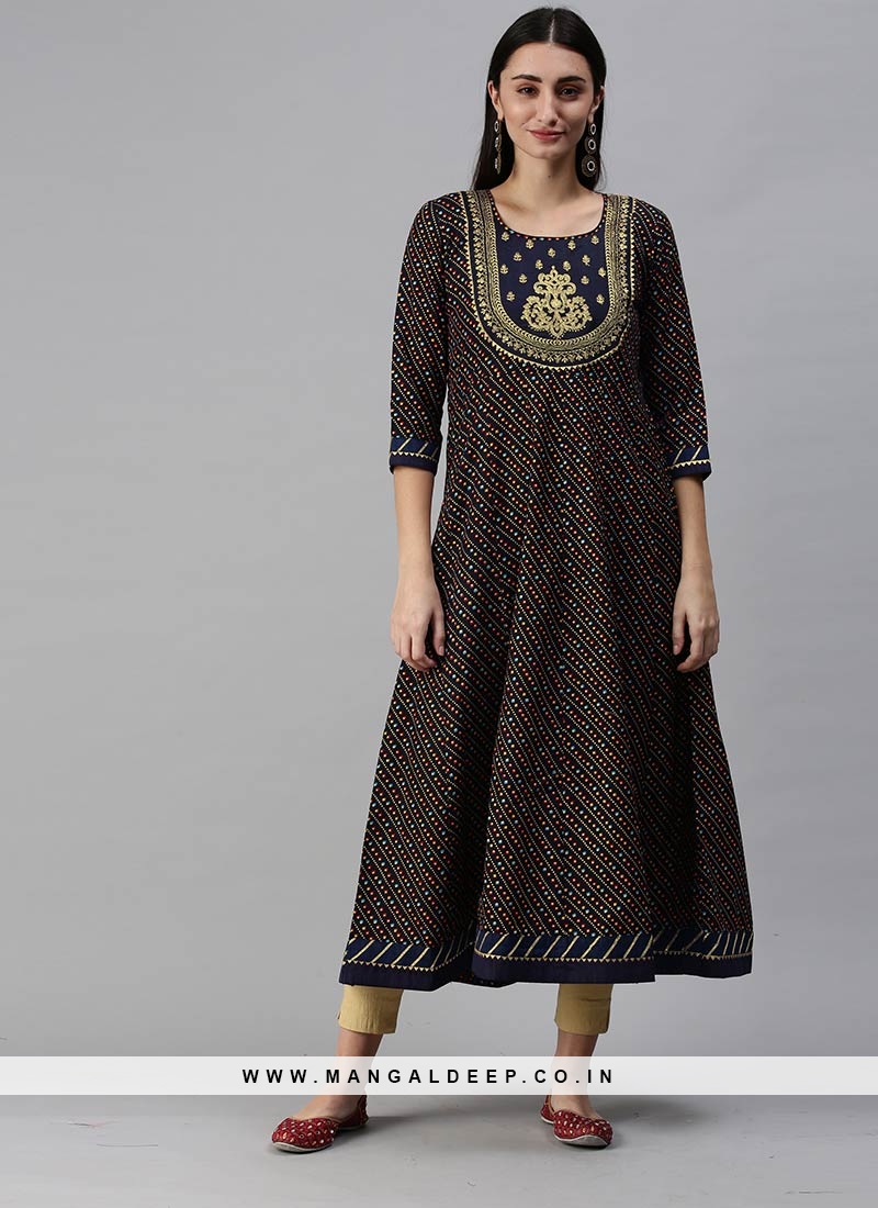 Buy online Women's Flared Kurta from Kurta Kurtis for Women by Showoff for  ₹1990 at 68% off | 2024 Limeroad.com