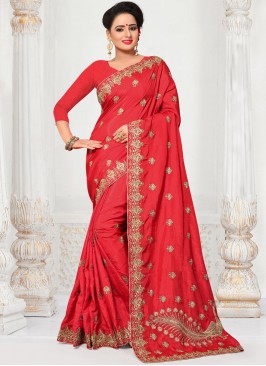 Breathtaking Zari Traditional Saree