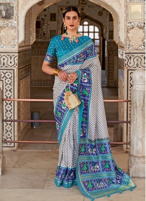 Classic Designer Saree Weaving Patola Silk  in Off White