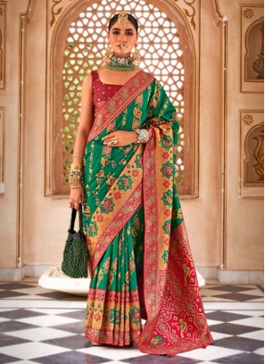 Conspicuous Banarasi Silk Ceremonial Classic Saree