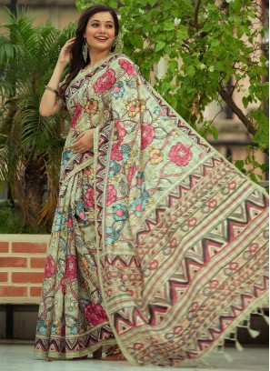 Conspicuous Classic Saree For Party