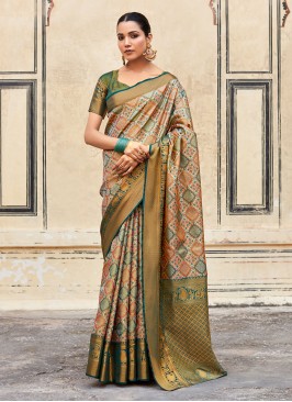 Contemporary Saree Weaving Pure Silk in Green