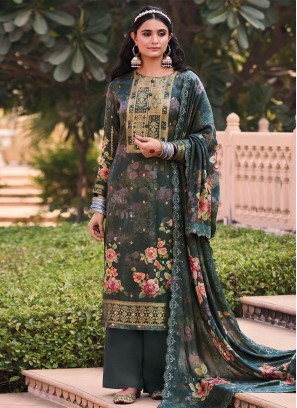Customary Green Muslin Pakistani Salwar Suit