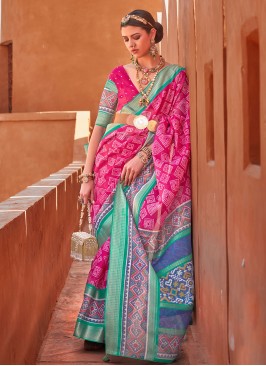 Dashing Foil Print Saree