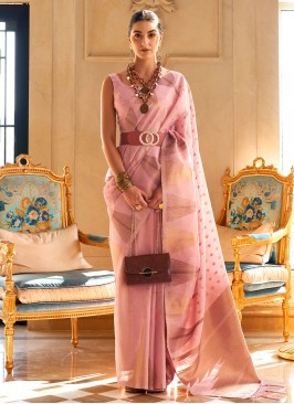 Delectable Pink Handloom silk Trendy Saree