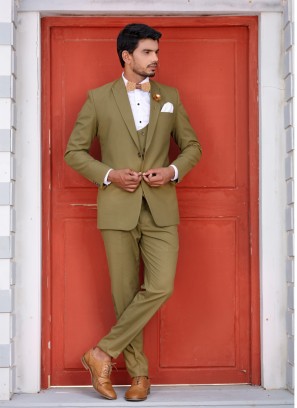 Distinctive Green Suit Set