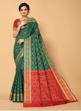 Distinguishable Green Printed Silk Blend Casual Saree