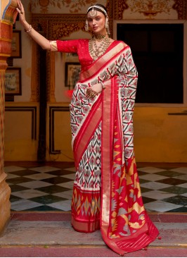 Distinguishable Weaving Red and White Trendy Saree