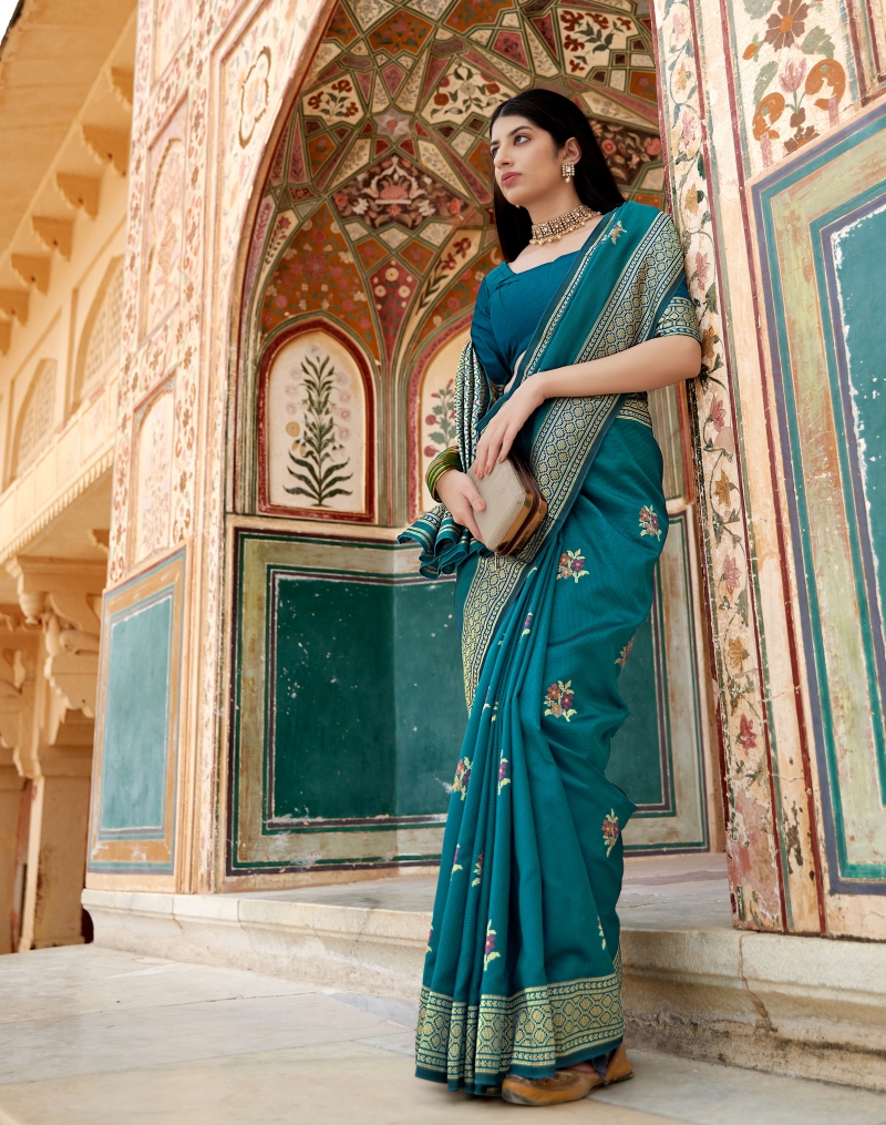 Buy Pure Silk Saree Online in India at Best Price | Taneira