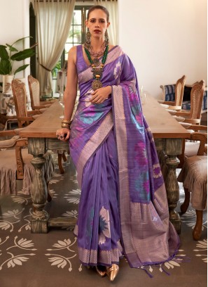 Elegant Handloom silk Weaving Purple Trendy Saree