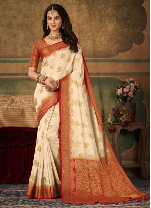 Enchanting Saree For Festival