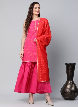 Energetic Crepe Silk Trendy Salwar Kameez