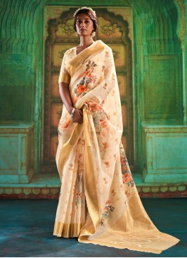 Enticing Traditional Saree For Festival