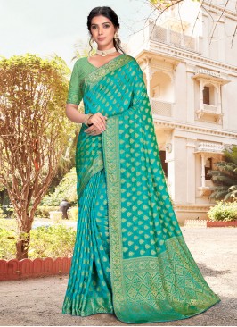 Entrancing Classic Saree For Festival