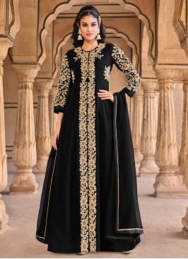 Entrancing Embroidered Pakistani Salwar Kameez