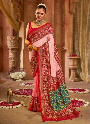 Entrancing Tussar Silk Classic Saree