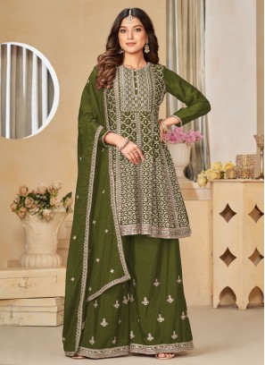 Exciting Embroidered Engagement Salwar Suit