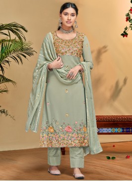 Exciting Straight Salwar Kameez For Sangeet