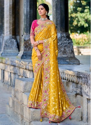 Eye-Catchy Saree For Reception