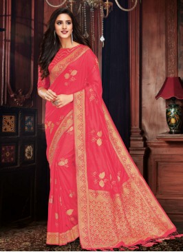 Eye-Catchy Weaving Ceremonial Classic Saree