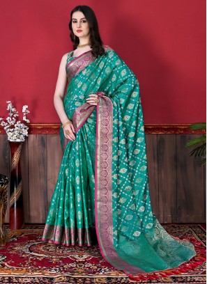 Genius Border Classic Saree