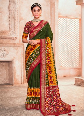 Gleaming Cotton Silk Printed Traditional Saree