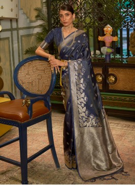Gleaming Handloom silk Classic Saree