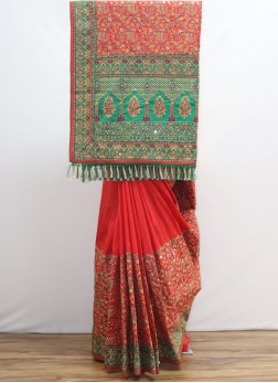 Glorious Red And Green Silk Saree For Wedding