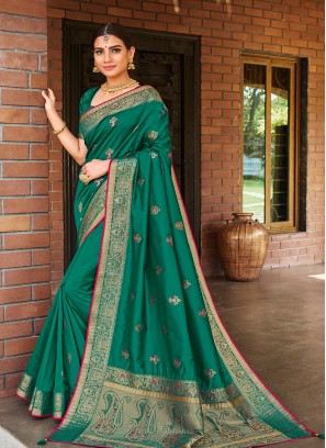 Green Color Silk Dazzling Saree