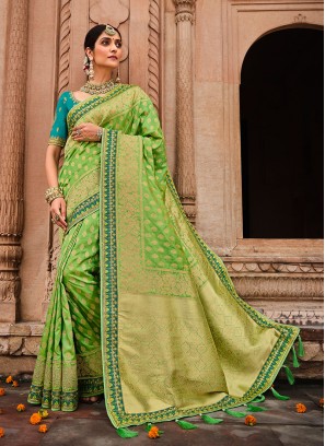 Green Color Weaving Silk Simple Saree