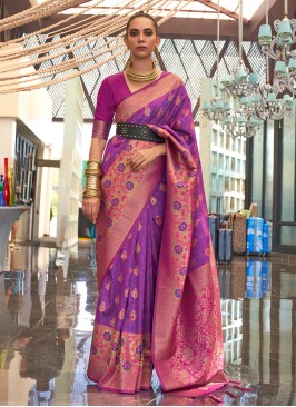 Handloom silk Weaving Classic Saree in Purple