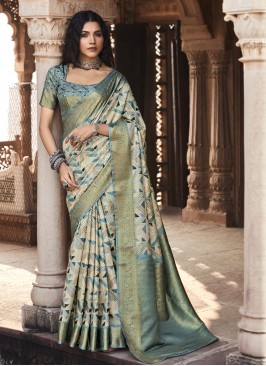Handloom silk Weaving Trendy Saree in Multi Colour