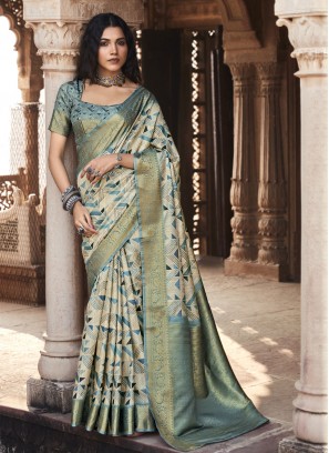 Handloom silk Weaving Trendy Saree in Multi Colour