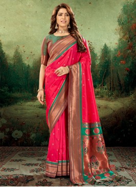 Hypnotic Fuchsia Silk Contemporary Style Saree