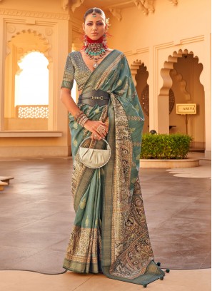 Hypnotic Green Silk Classic Saree