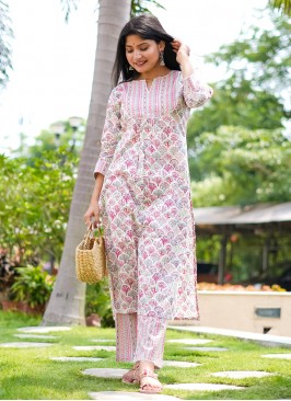 Hypnotic Printed Ceremonial Casual Kurti