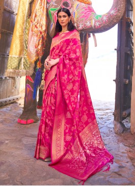 Ideal Traditional Designer Saree For Wedding