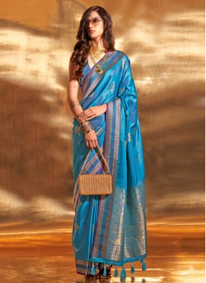 Impeccable Handloom silk Blue Weaving Trendy Saree